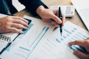 美容室開業で使える補助金や助成金のイメージ