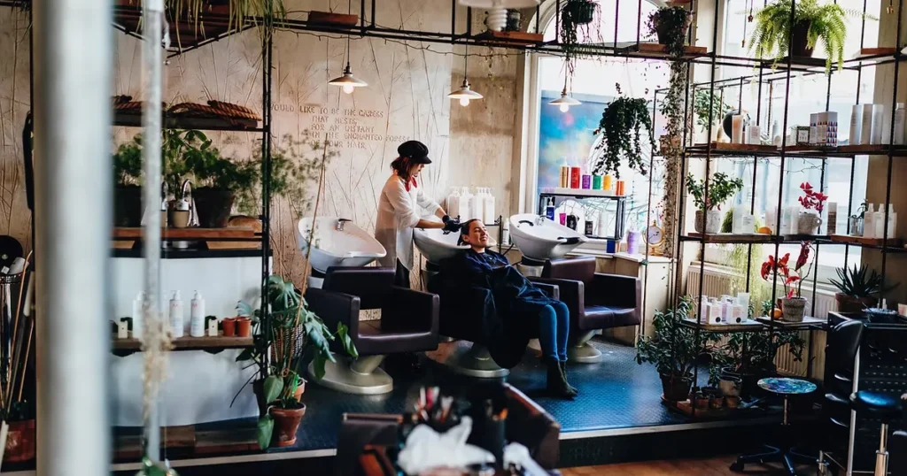 神戸の美容室内装デザイン事例 おしゃれ店舗設計