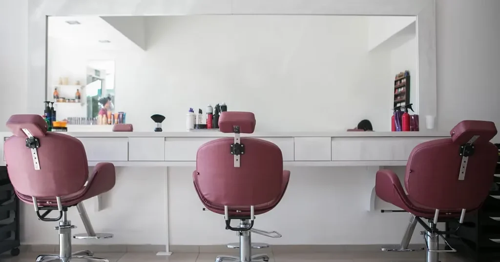 奈良の美容室内装デザイン事例 店舗設計と施工イメージ